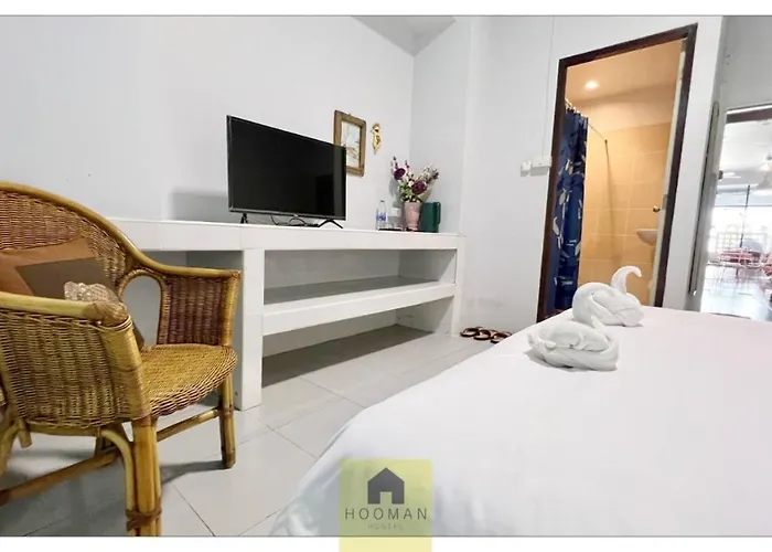 Hooman Hostel
